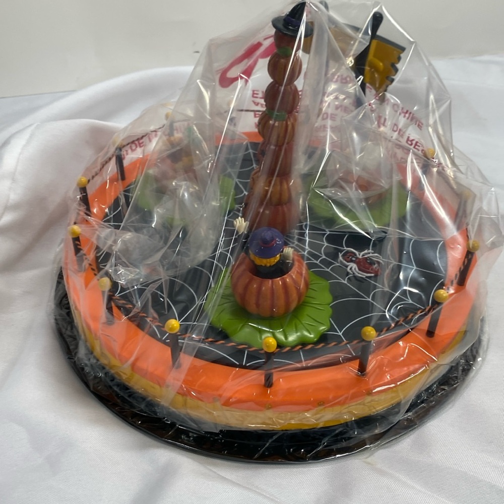 department 56 Snow Village Halloween Ornaments Spinning Pumpkins.
